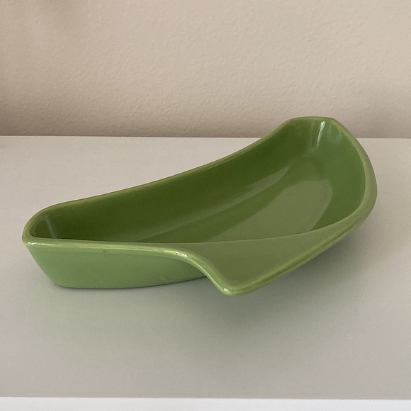 Serving Dish Boomerang with Handle Avocado like Green - Picture 6 of 10
